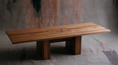 Canadese studio Odami tovert 130-jaar oude rode eik om in prachtige meubels