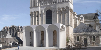 Kengo Kuma omarmt een gotische kathedraal met vijf bogen