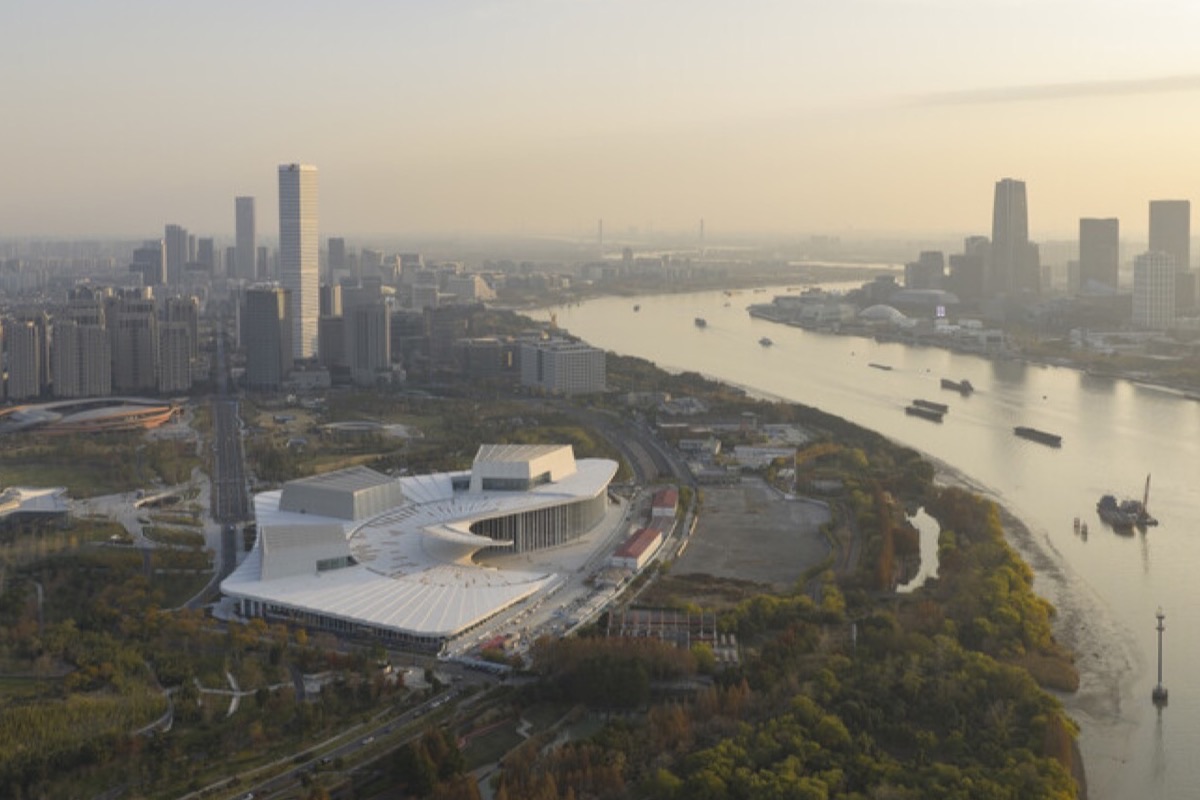 Dit operahuis in Shanghai heeft straks een gratis dakterras